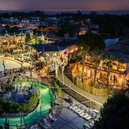 Hotel Pirates World Агд Екстер'єр фото