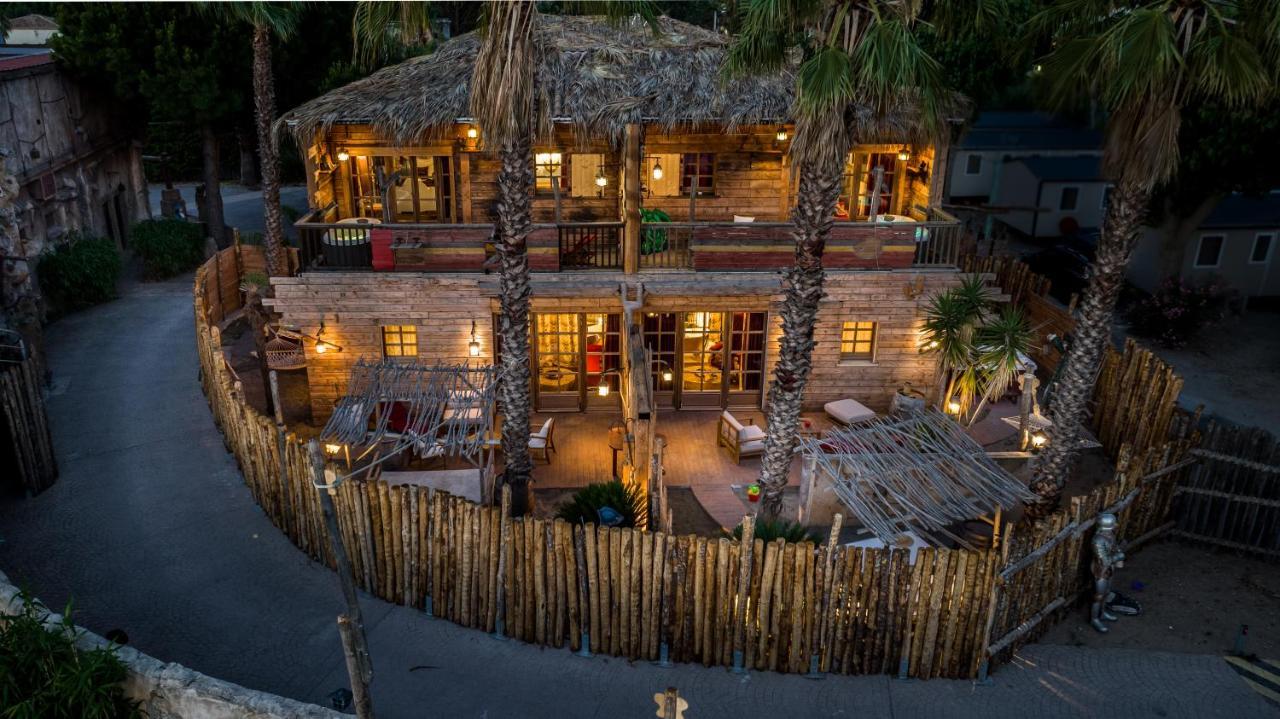 Hotel Pirates World Агд Екстер'єр фото